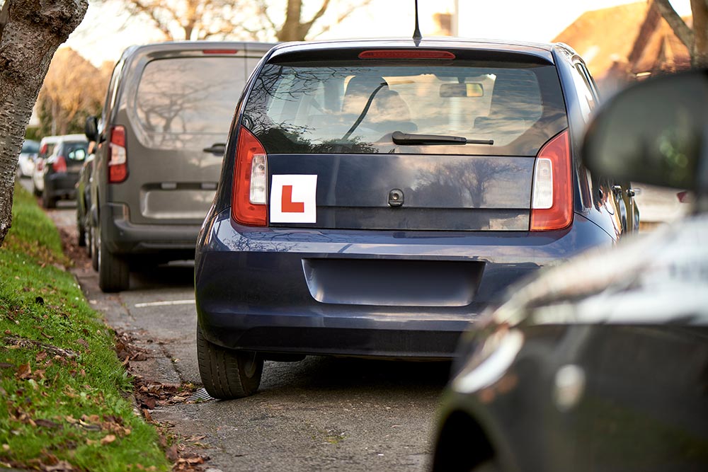 How to Parallel Park Perfectly (Step-by-Step) - Driving Tips 